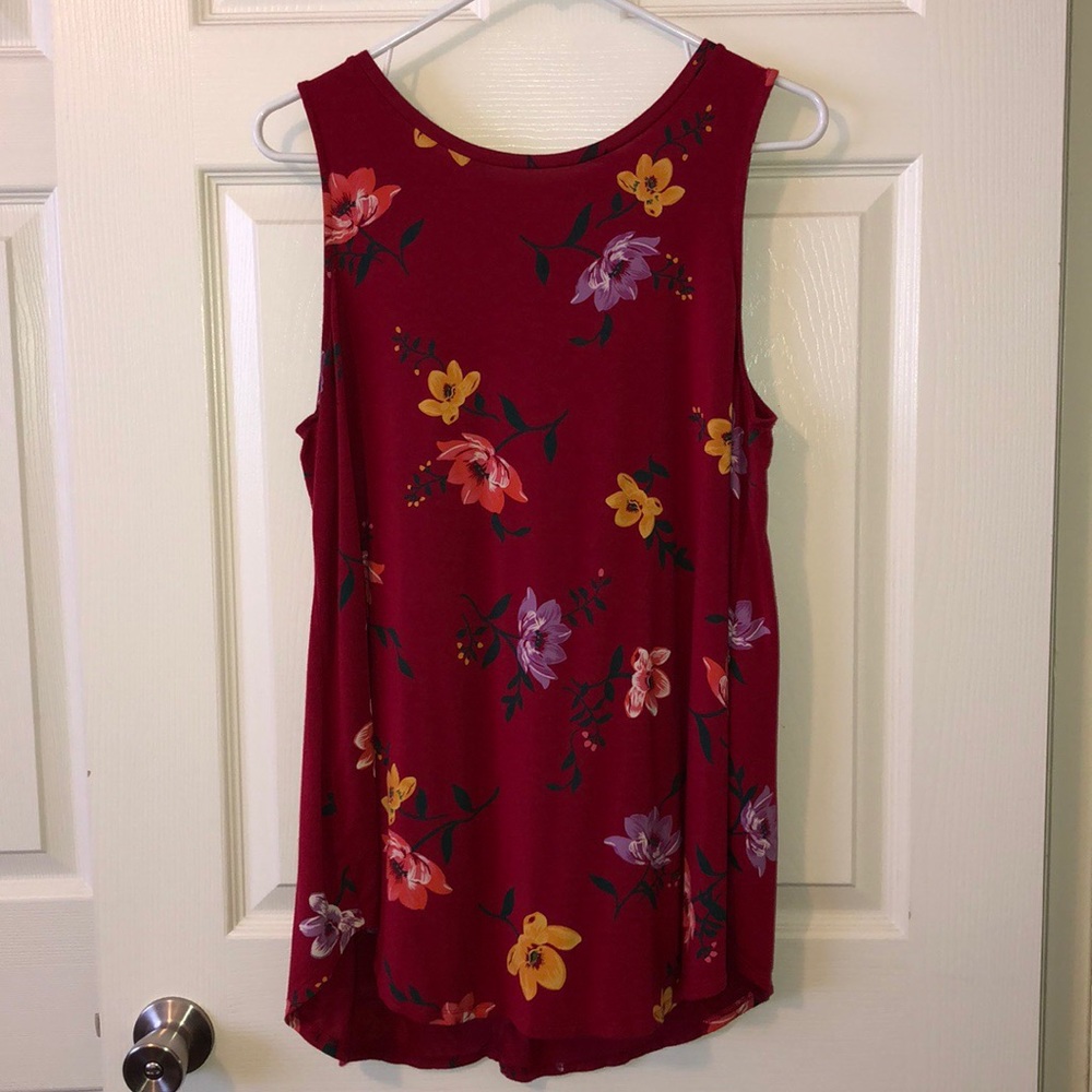 Old Navy Floral Tank Top • Wine color • sz L ♥️